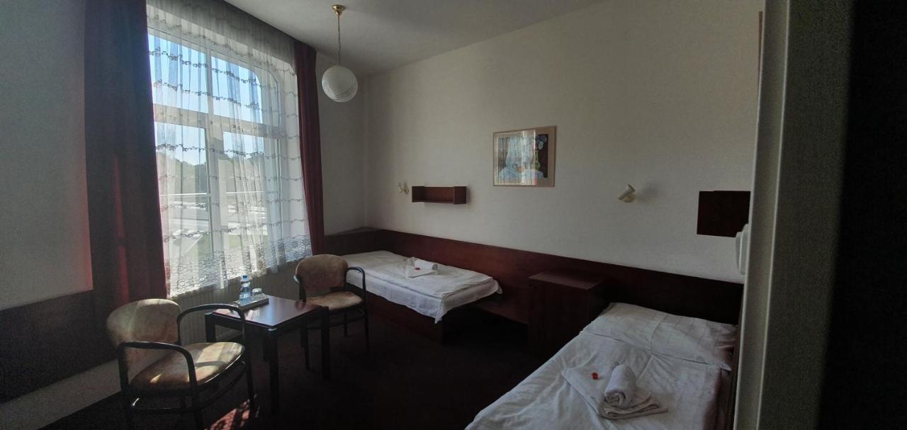 Hotel Jerabek Praha Bagian luar foto
