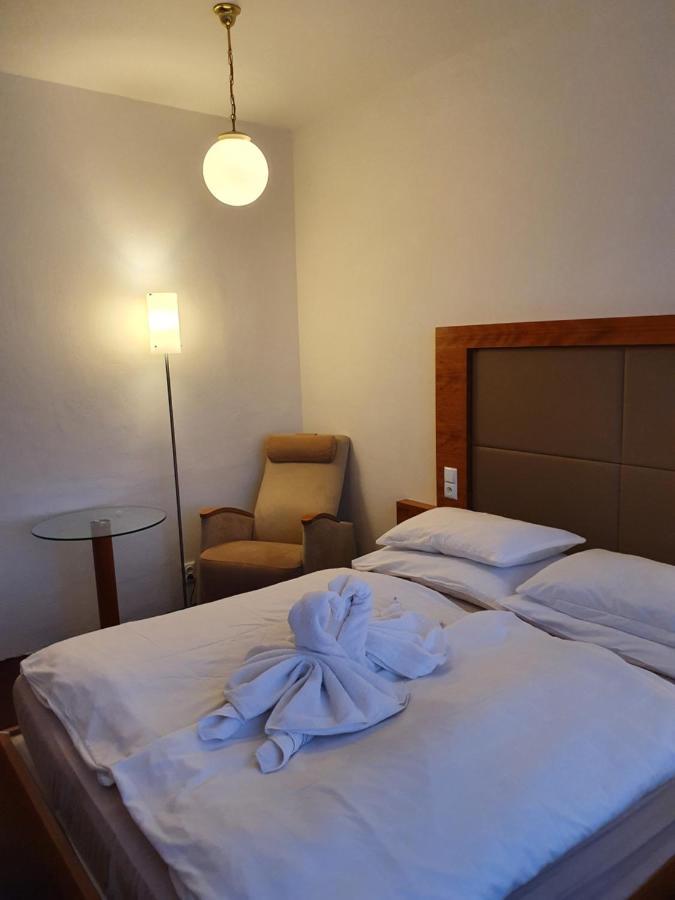 Hotel Jerabek Praha Bagian luar foto