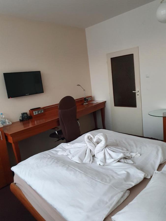 Hotel Jerabek Praha Bagian luar foto