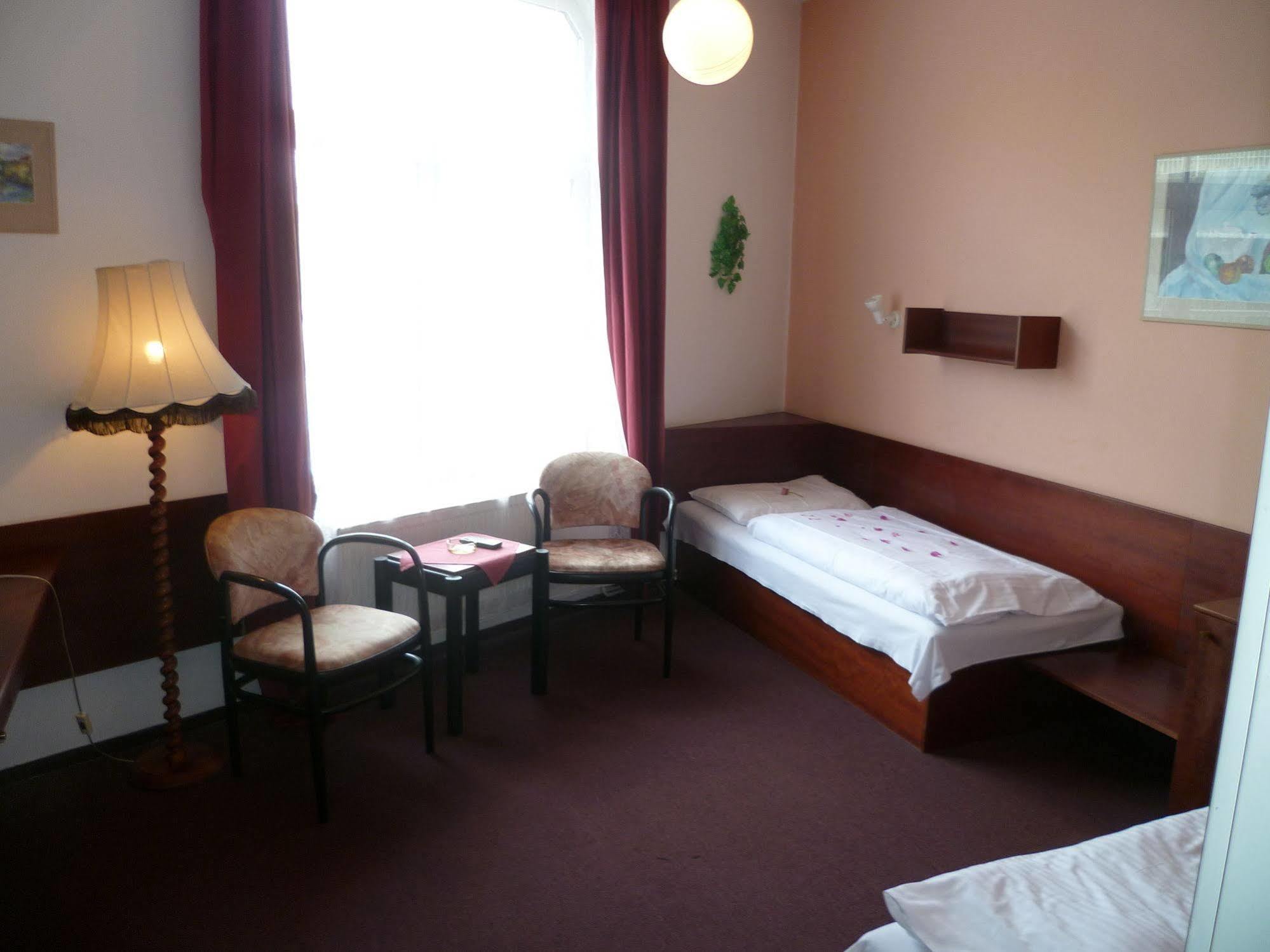 Hotel Jerabek Praha Bagian luar foto